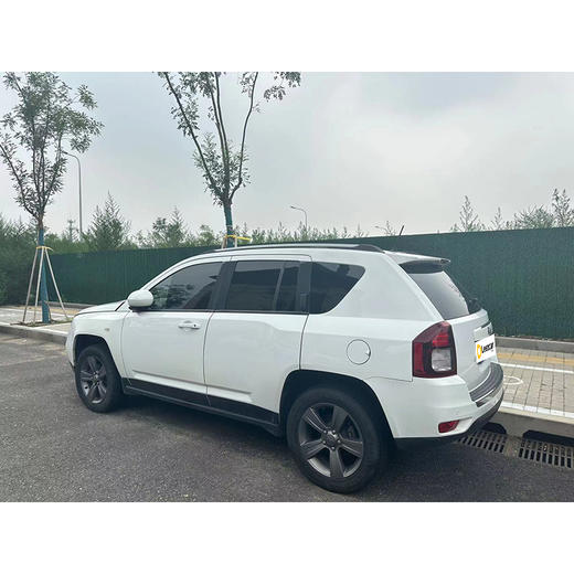 Jeep 指南者（进口）改款 2.4L 四驱豪华版【长租-北京】 商品图3
