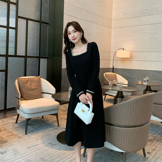 奢姿大码女装2025秋季法式复古赫本风方领裙子胖妹妹时尚连衣裙9943853580 商品图4