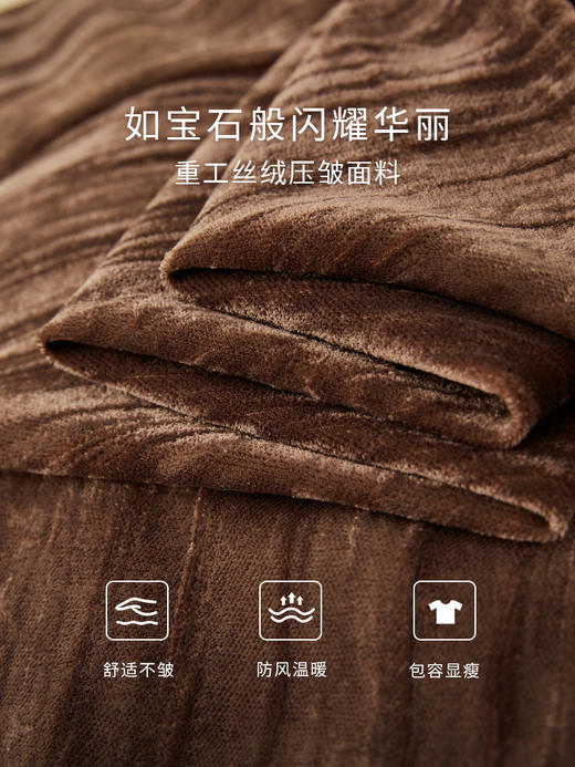 【年终特卖】熙世界复古深棕色金丝绒半身裙2025秋冬新款高腰显瘦a字裙长裙 商品图3