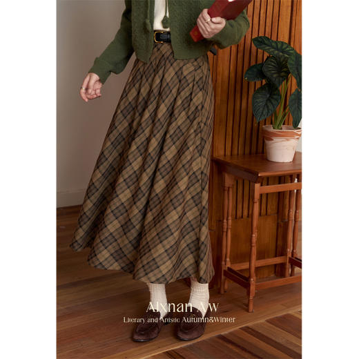 【6折秒杀】鹿向南「加林诗蔓」早秋慵懒风假两件针织衫2024新款V领宽松上衣 商品图3