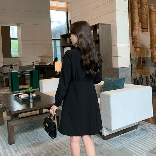 奢姿2024年秋季新款大码女装休闲通勤外套胖妹妹气质西装领风衣9943890218 商品图3