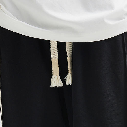 【新品上新】HX 直筒休闲长裤C203420018101/02 商品图7