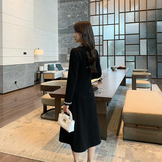 奢姿大码女装2025秋季法式复古赫本风方领裙子胖妹妹时尚连衣裙9943853580 商品图3