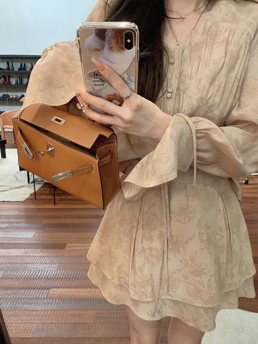 金蘑菇菇Chinoiserie如烟/ 新中式国风V领碎花连衣裙两件套女夏季 商品图4