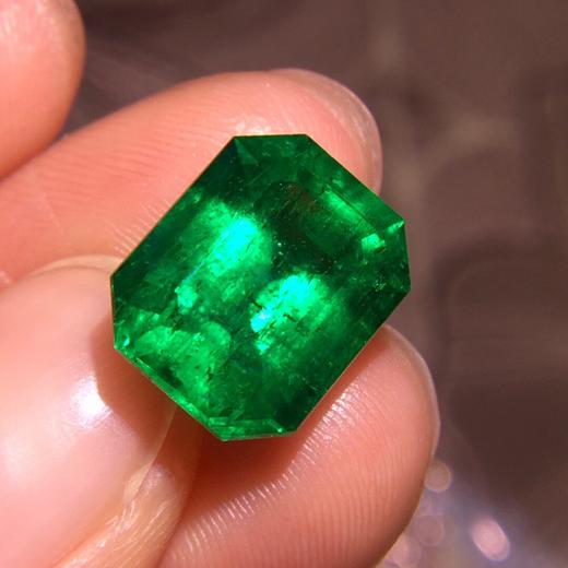 5.61ct 祖母绿裸石 商品图3