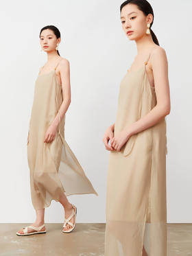 轻盈自在|夏日必备清冷感吊带裙