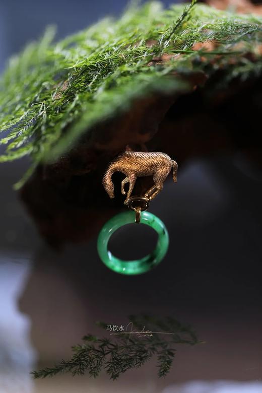 意境与功能并存｜马饮水胸针&眼镜挂 商品图5