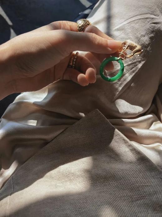 意境与功能并存｜马饮水胸针&眼镜挂 商品图1