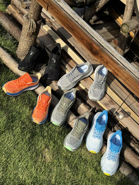 😍【品牌直发】李现同款❗️英国百年品牌Sacha网眼厚底专业跑鞋！😍冠军跑者挚爱的跑鞋！ ✅网眼贾卡鞋面，EVA发泡/橡胶鞋底