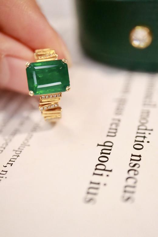 3.01ct 祖母绿戒指 商品图5