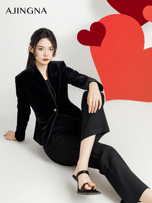 【商场同款】阿菁娜2024秋季新款立领V领丝绒外套A29Q107023 商品图4