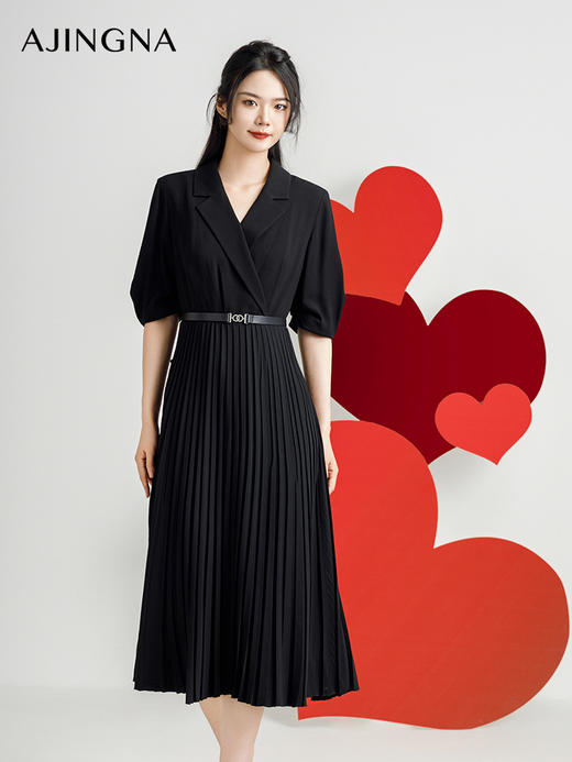 【商场同款】阿菁娜2024秋季新款V领平驳头压褶连衣裙A29Q112069 商品图0