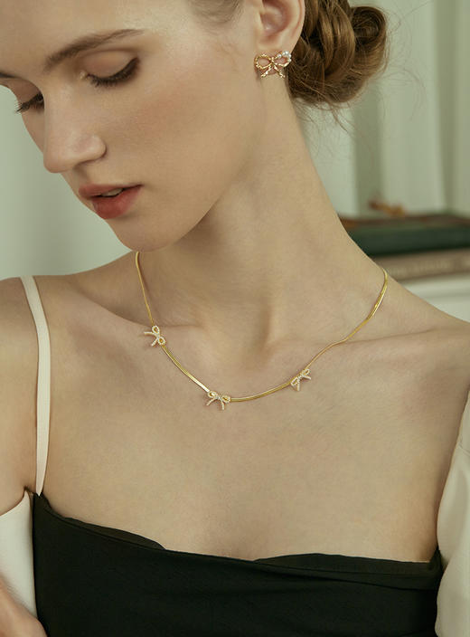 Oflye潮流饰品   高级感气质法式优雅小众设计风格小蝴蝶结珍珠项链 商品图2