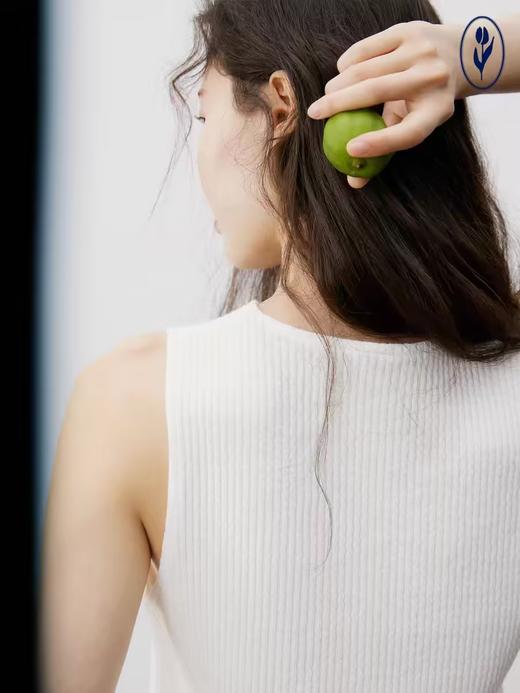 shyshystill/shy202404033/针织条纹面料背心马甲 商品图4