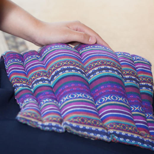 七修良品 山苍子腰枕 纯植物填充 支撑腰部 面料透气不闷汗 商品图4