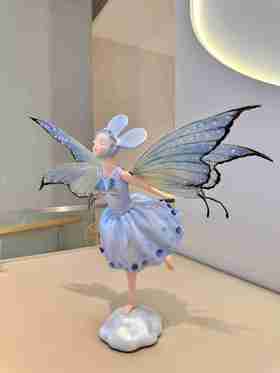 栾佳齐《蓝蝶精灵》然女孩