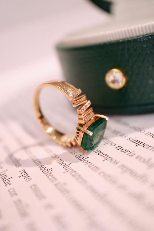 3.01ct 祖母绿戒指 商品图3