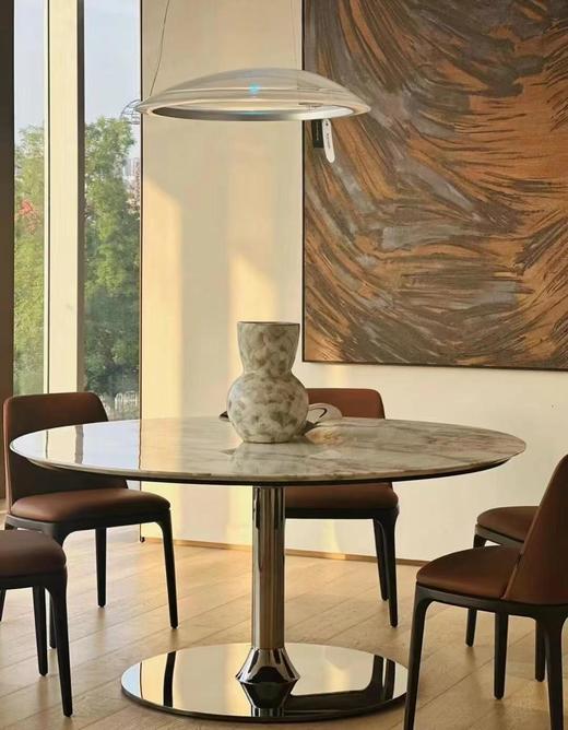 奥利弗 圆餐桌 商品图1