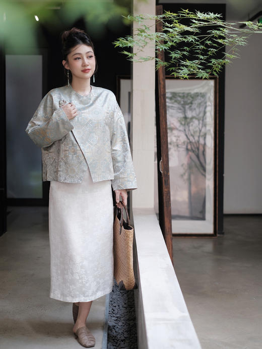 盛唐牡丹 |八达晕纹真丝宋锦蝴蝶梅花扣上衣 商品图1