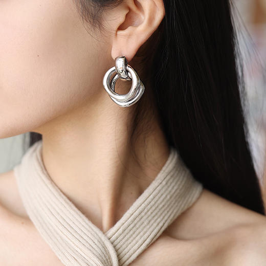 【宋佳&古力娜扎&钟楚曦&管乐&江一燕&蓝盈莹同款】古罗马时期 | 罗马金/银色双圈耳环（2色可选） 商品图5