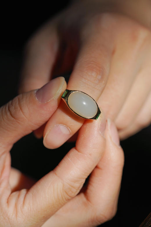 籽料和田玉｜祖母绿戒指 商品图3