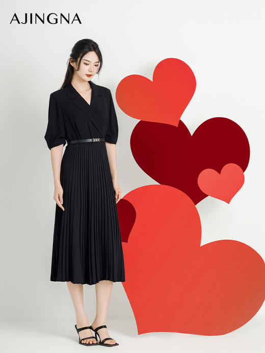 【商场同款】阿菁娜2024秋季新款V领平驳头压褶连衣裙A29Q112069 商品图2