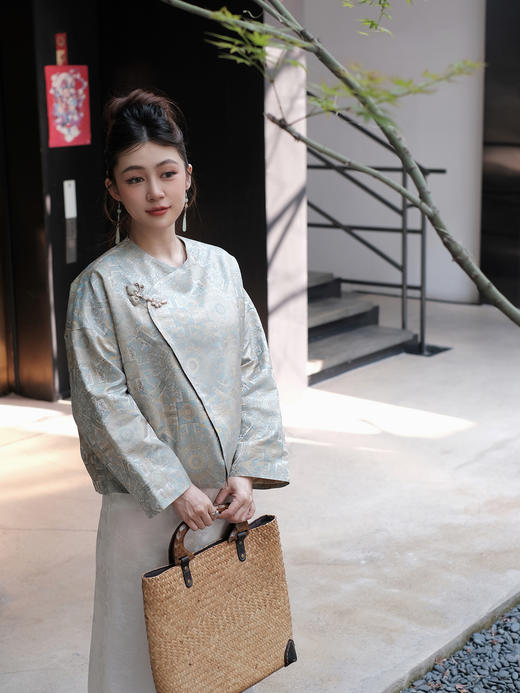 盛唐牡丹 |八达晕纹真丝宋锦蝴蝶梅花扣上衣 商品图0