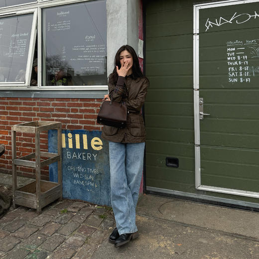 ROMI STUDIO“率性简约”进口油蜡感牛皮拼混种羊皮中筒靴 447D4040 商品图5