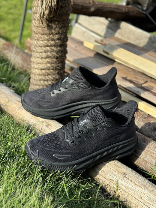 😍【品牌直发】李现同款❗️英国百年品牌Sacha网眼厚底专业跑鞋！😍冠军跑者挚爱的跑鞋！ ✅网眼贾卡鞋面，EVA发泡/橡胶鞋底 商品图3