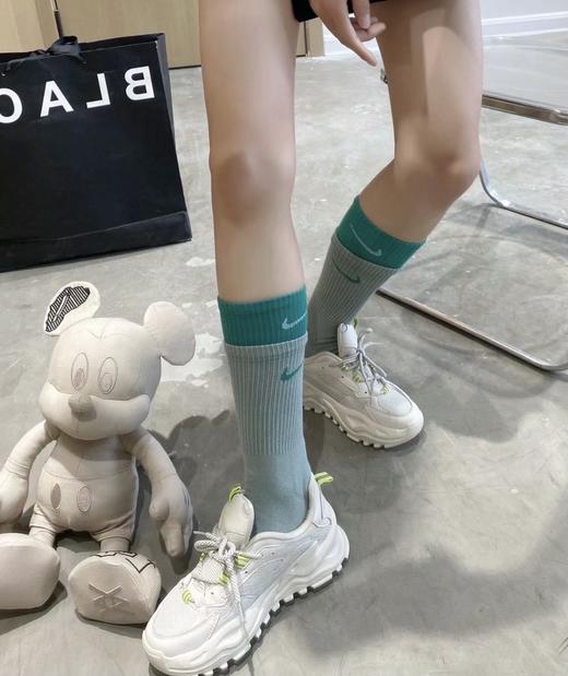 答应我yi定要买！今年爆火的NK拼接袜真的巨百搭 情侣款！ 商品图13