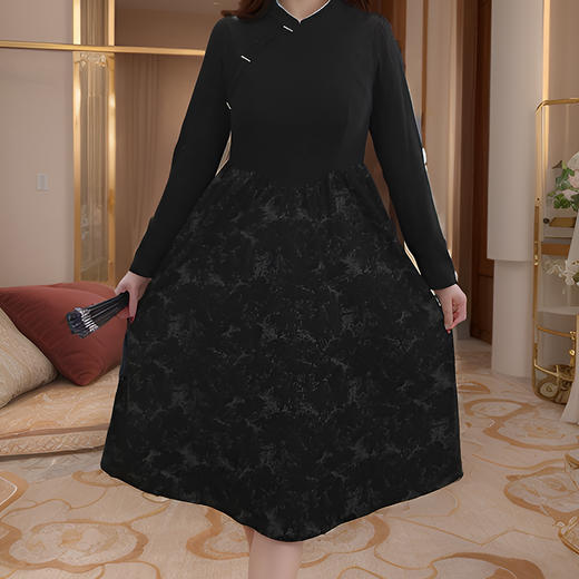 8/16奢姿大码女装2024秋季减龄五金盘扣拼接连衣裙胖妹妹V领时尚裙子9943832032 商品图4
