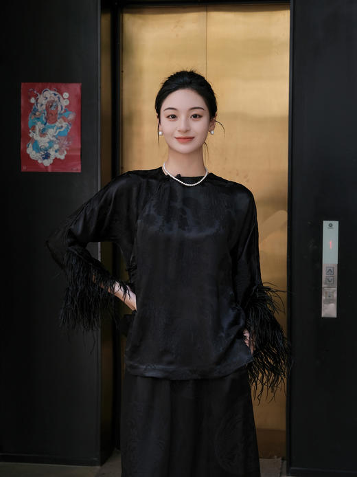 盛唐牡丹 |黑色冠乐绉斜襟上衣 商品图0