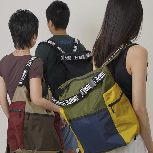 【趁早文创】趁早多功能防水双肩包通勤电脑包干湿分离徒步健身包网球包两用 商品图0