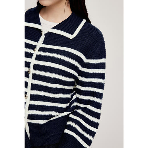 【严选】诗凡黎留白感条纹翻领针织开衫2024秋新款宽松洋气肌理感上衣外套SF8131251 商品图3