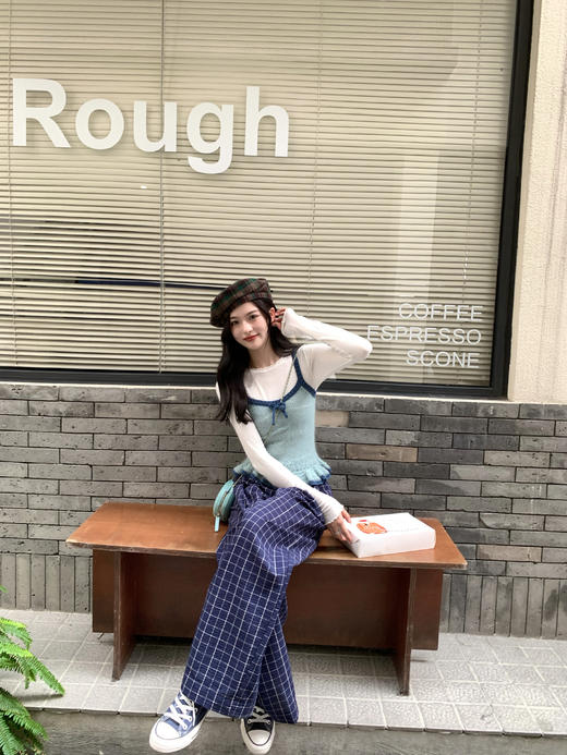 Read Nameless /马海毛蓝拼独家吊带+最近很火的蓝色慵懒格子裤 商品图8