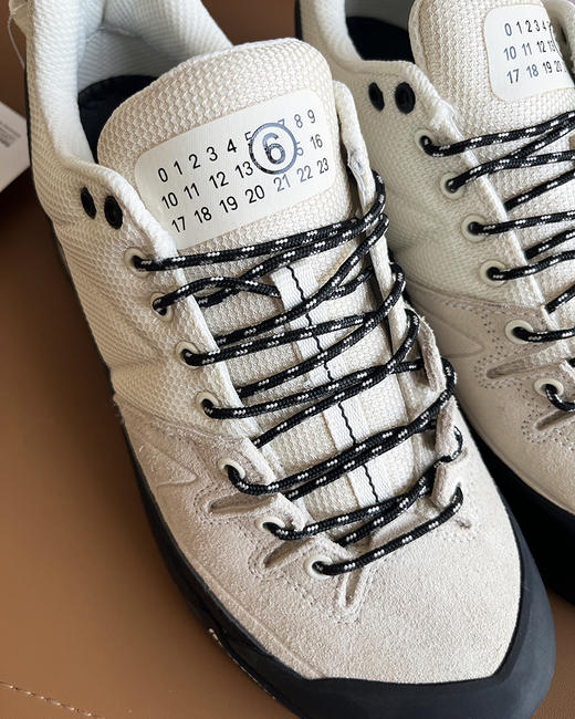 现货 THS 8.17-限时 萨洛蒙 情侣联名款 户外休闲运动鞋 2色 QZ088 商品图10