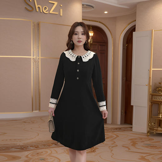 8/16奢姿大码女装2024秋季减龄娃娃领连衣裙胖妹妹复古花边时尚裙子9944826621 商品图0