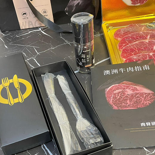 澳洲和牛礼盒🐃🐃
送和牛，和气生财！
吃和牛，和和美美！
澳洲和牛原切牛排🥩烤肉切片、火锅肉卷、中式炖煮全系列！ 商品图5