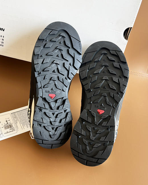 现货 THS 8.17-限时 萨洛蒙 情侣联名款 户外休闲运动鞋 2色 QZ088 商品图14