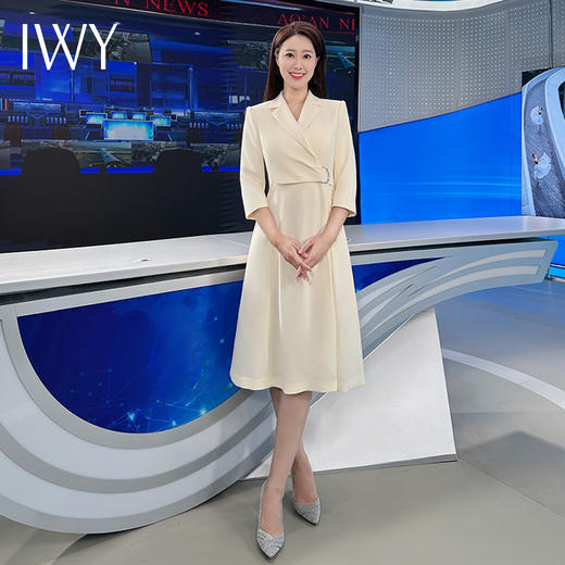 IWY/设计感杏色面试主持人正装女温柔风腰带款通勤西装连衣裙子Q14314 商品图2