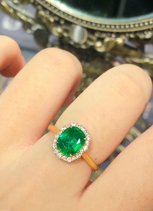 1.98ct 祖母绿戒指 商品图1