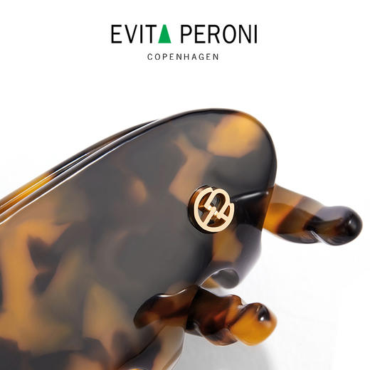 品牌直发 EVITA PERONI 经典慵懒风大号鲨鱼夹 玳瑁色/琥珀色/炫彩白/ 经典黑/ 黑白格纹/炫彩棕/星空灰 11cm 商品图7