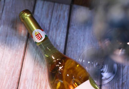 思慕客酒庄托卡伊萨魔罗德尼甜白葡萄酒下单后请联系微信客服 商品图1