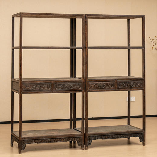 清早期 紫檀全敞式三层架格（一对） 商品图0