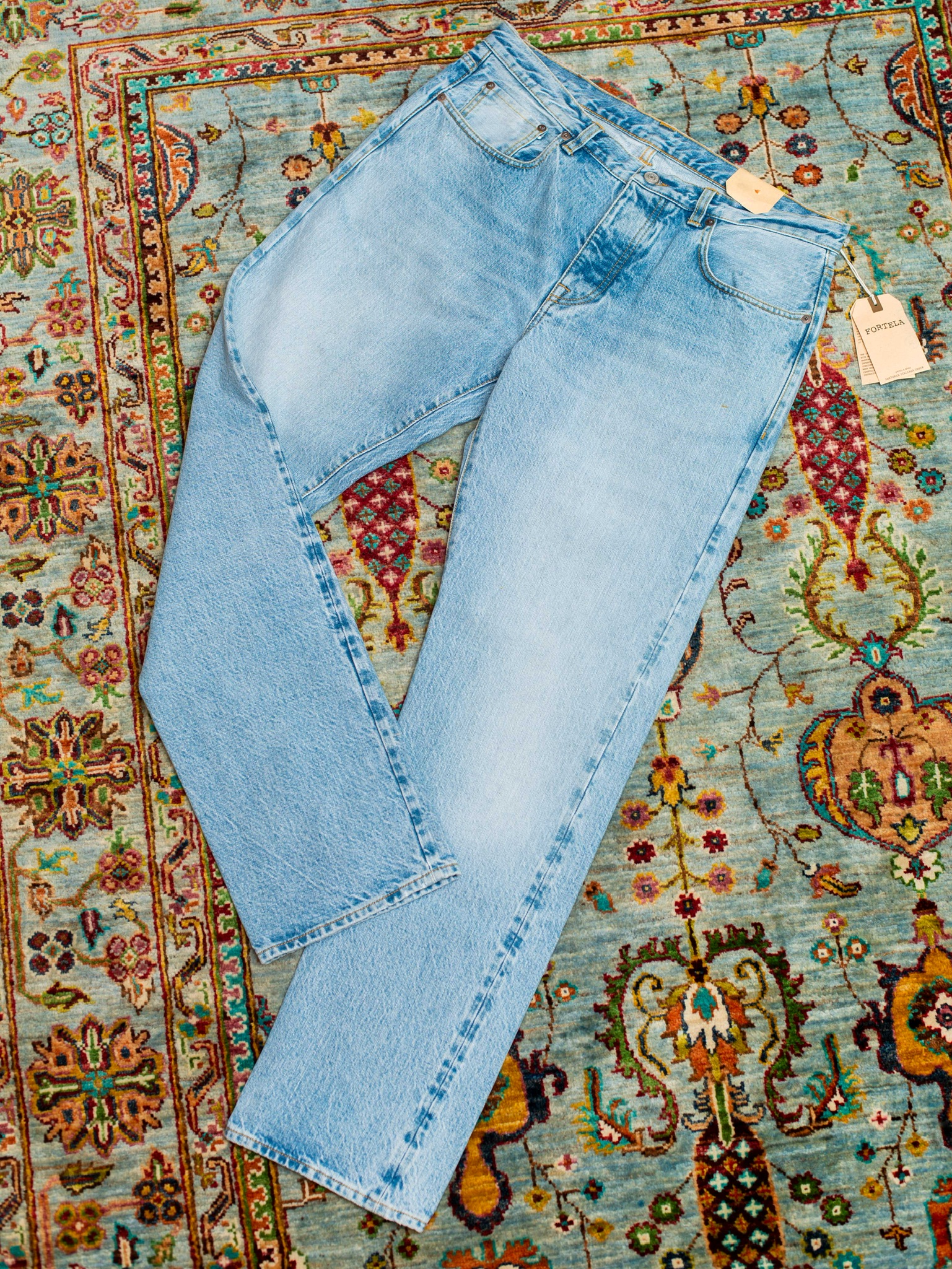 Fortela 重磅水洗牛仔裤