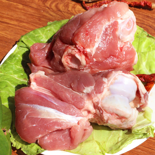 【3份包邮】新鲜安心猪大骨头  杂粮喂养国产猪 猪棒骨 煲汤骨 酱骨头 急冻锁鲜 剁块发货 1.6斤 商品图2