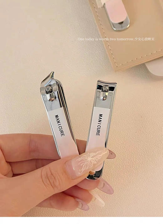 🔥指甲刀4️⃣件套💰7.9‼️【‌渐变指甲钳套装】‬福利秒杀💢采用皮套旋转设计🛑收纳方便👍 商品图5