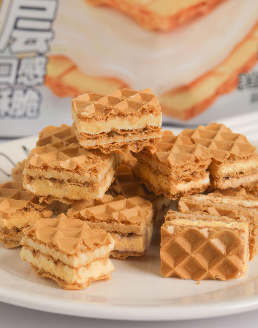 【零食特区-熔岩芝士威化饼干】500g到手80包！！五层脆皮厚夹心，浓浓芝士的威化!  商品图0