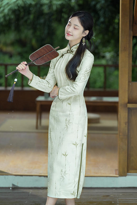逸红颜明月优选 #雅致手工花扣款旗袍【青青竹】竹叶轻摇，清风徐来，清雅温柔书卷气 商品图3