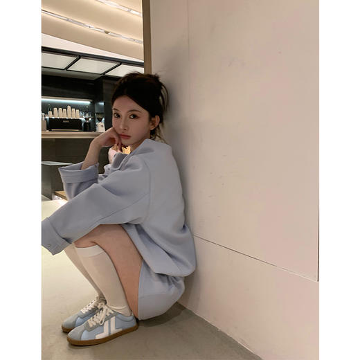 穿搭不费力/ 秋日软fufu通勤套组 上衣+裙裤套装 商品图3